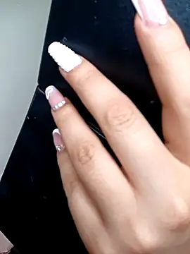 EmiilyFoxx090 online show from April 3, 2026, 2:40 am