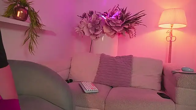 Mia patrick1 online show from April 13, 2026, 11:36 am