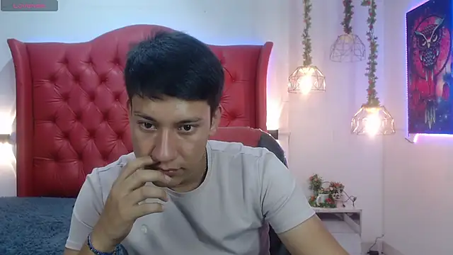 Snapshot of DominantBoy4 chatting on April 20, 2026, 9:16 pm DominantBoy4 online show from April 20, 2026, 9:16 pm