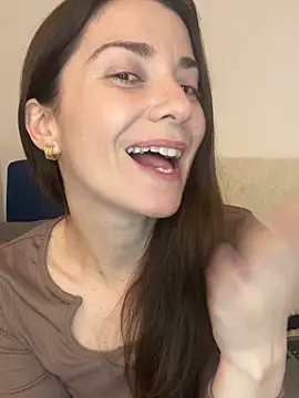 natashakinski online show from April 17, 2026, 10:23 pm