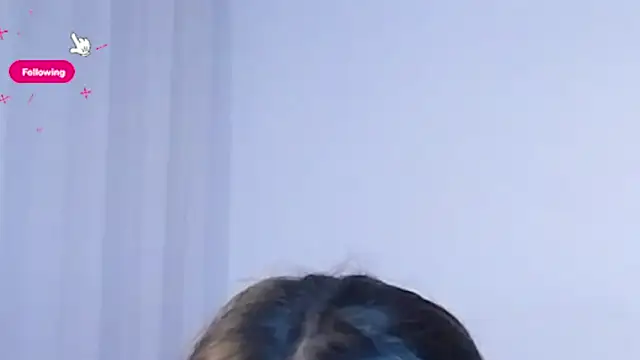 KylieVennet online show from April 3, 2026, 3:57 am