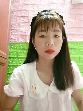 Snapshot of AmyLinee01 chatting on June 30, 2026, 11:43 am AmyLinee01 online show from June 30, 2026, 11:43 am