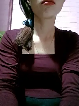 AmyLinee01 online show from April 9, 2026, 5:20 am