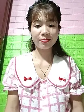 Snapshot of AmyLinee01 chatting on June 1, 2026, 7:24 pm AmyLinee01 online show from June 1, 2026, 7:24 pm