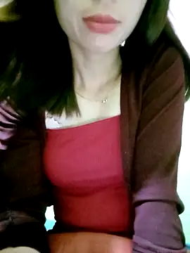 AmyLinee01 online show from April 9, 2026, 9:10 pm