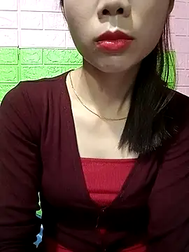 AmyLinee01 online show from April 5, 2026, 9:21 pm