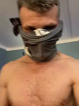 BWCloverboyy online show from April 8, 2026, 6:42 pm