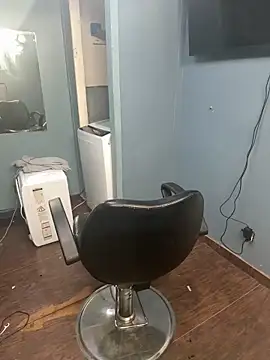 BWCloverboyy online show from April 7, 2026, 9:33 am