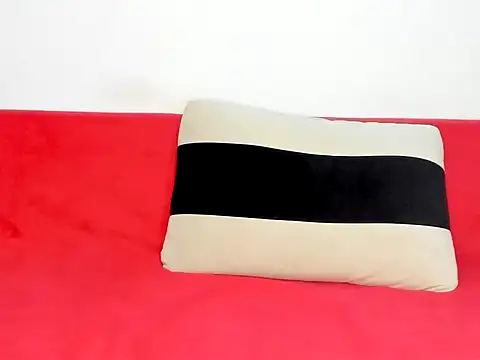 mariabelle16 online show from April 15, 2026, 10:32 pm