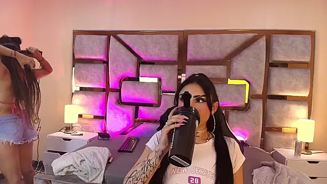 brithny bratz  online show from April 17, 2026, 4:26 am