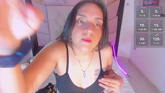 Scarlett Montclair online show from April 10, 2026, 7:32 pm