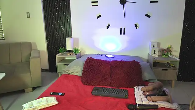Snapshot of aurora_petitee chatting on May 16, 2026, 1:32 pm aurora petitee online show from May 16, 2026, 1:32 pm