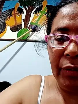 Snapshot of sexymomsn chatting on April 26, 2026, 2:58 pm sexymomsn online show from April 26, 2026, 2:58 pm