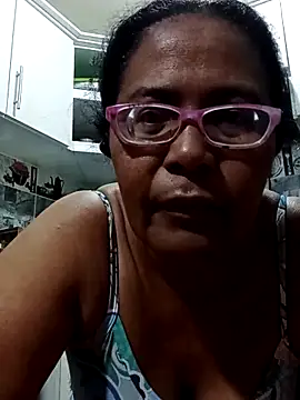 Snapshot of sexymomsn chatting on April 18, 2026, 11:34 am sexymomsn online show from April 18, 2026, 11:34 am