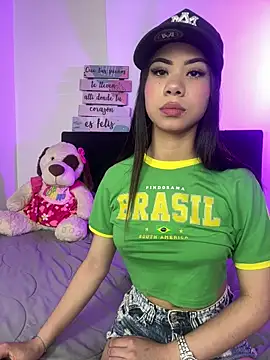 Miia coollins online show from April 17, 2026, 4:21 pm