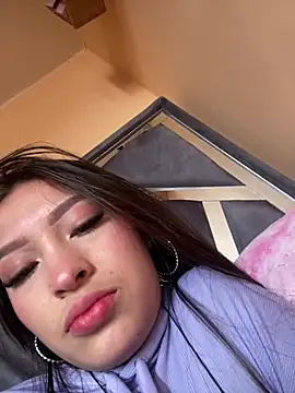 Itze Mua online show from May 13, 2026, 2:13 pm