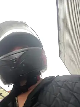 Itze Mua online show from April 17, 2026, 11:13 am