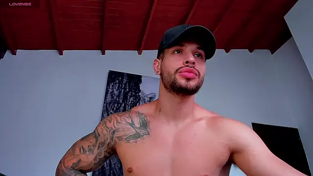 Santos ramirez1 online show from April 16, 2026, 3:02 pm