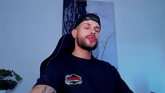 Snapshot of Santos_ramirez1 chatting on June 27, 2026, 3:29 pm Santos ramirez1 online show from June 27, 2026, 3:29 pm