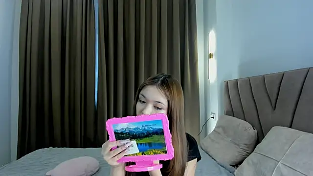 kok0mi online show from April 11, 2026, 3:14 am