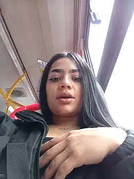 baby-skinnd online show from April 16, 2026, 1:34 pm