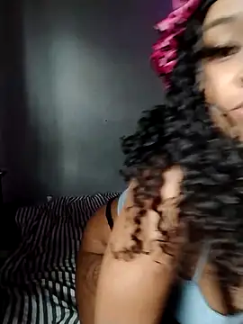 brilove22 online show from April 12, 2026, 4:32 pm