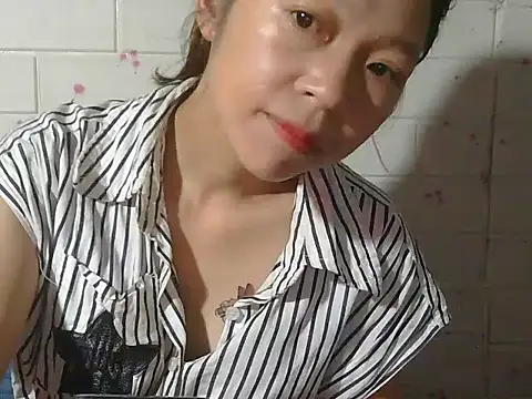 Snapshot of kimori66 chatting on May 15, 2026, 10:52 pm kimori66 online show from May 15, 2026, 10:52 pm