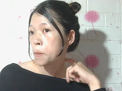 Snapshot of kimori66 chatting on May 14, 2026, 12:46 pm kimori66 online show from May 14, 2026, 12:46 pm