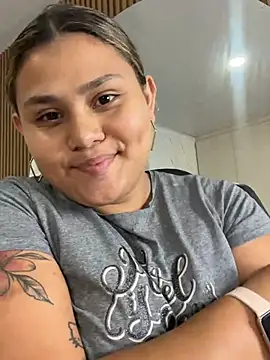 Amaravelvet eup online show from April 8, 2026, 7:04 pm