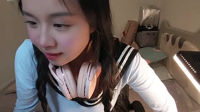 Sweet Tang online show from April 3, 2026, 7:15 am