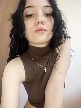 icedrosemarye online show from April 17, 2026, 10:40 am