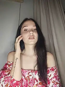 Snapshot of icedrosemarye chatting on May 18, 2026, 8:13 pm icedrosemarye online show from May 18, 2026, 8:13 pm