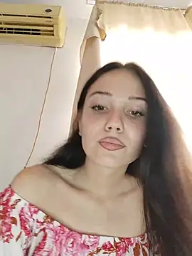 Snapshot of icedrosemarye chatting on May 20, 2026, 2:36 pm icedrosemarye online show from May 20, 2026, 2:36 pm