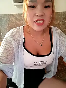 Snapshot of sena_baby chatting on May 15, 2026, 12:19 am sena baby online show from May 15, 2026, 12:19 am