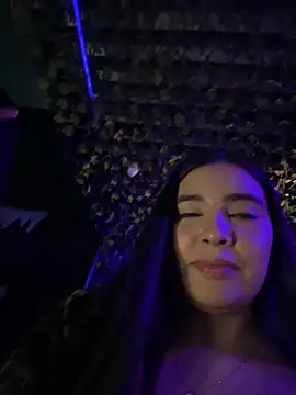 HaileyBiieber online show from March 28, 2026, 2:23 am