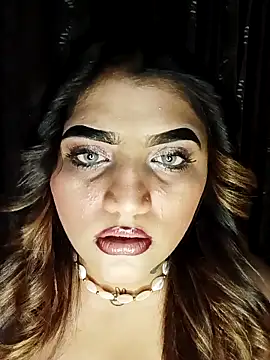 Sanaya Gil online show from April 2, 2026, 5:41 pm