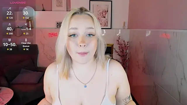 blondessa   online show from April 12, 2026, 1:36 pm