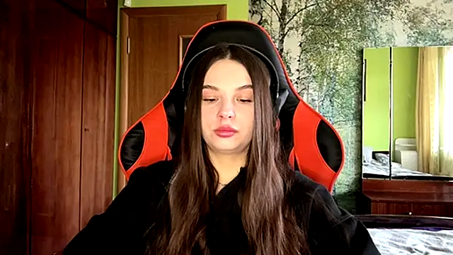 ThedaStrevell online show from April 3, 2026, 7:15 am