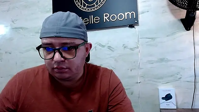 maximo daddy online show from May 26, 2026, 12:47 pm