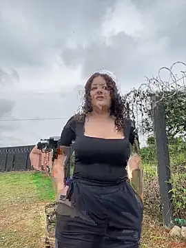 Amber rosse outdoors online show from March 27, 2026, 7:15 pm