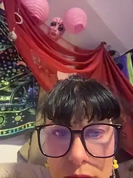Snapshot of mango-kitty chatting on April 21, 2026, 8:26 pm mango-kitty online show from April 21, 2026, 8:26 pm