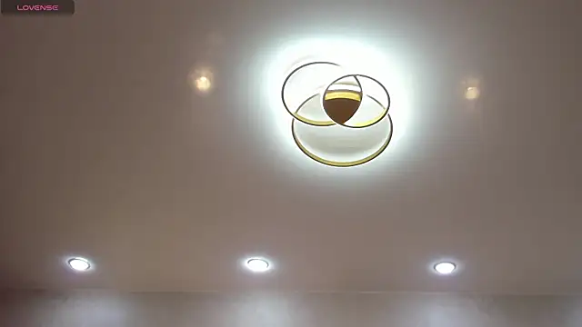 OliviaXStar online show from April 9, 2026, 6:19 am