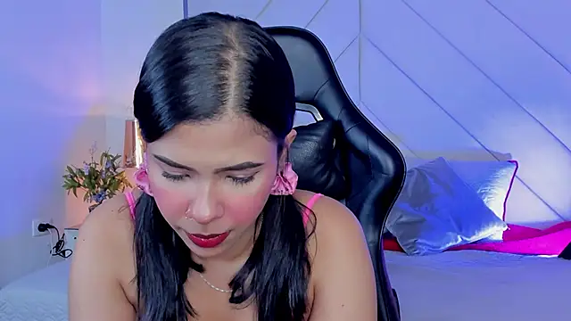 Celene Rosejs online show from March 29, 2026, 3:41 am