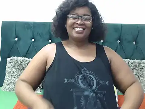 Curves2Devour online show from April 13, 2026, 8:07 am