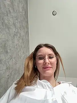 FReyja 44 online show from April 10, 2026, 6:20 am