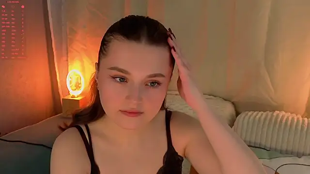 LorriMonz online show from June 2, 2026, 1:27 am