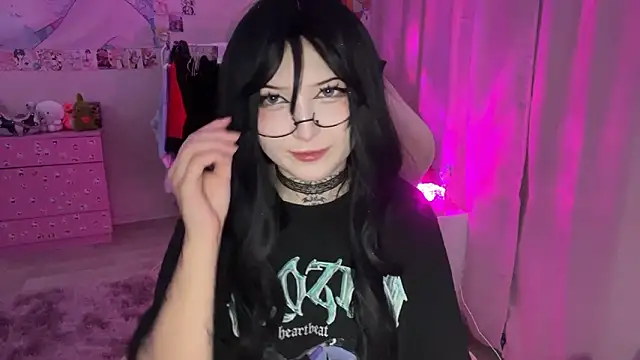 ToxiraLuneX online show from March 25, 2026, 3:22 pm