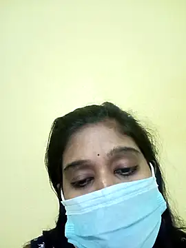 bannerjeesneha20 online show from April 10, 2026, 5:31 pm