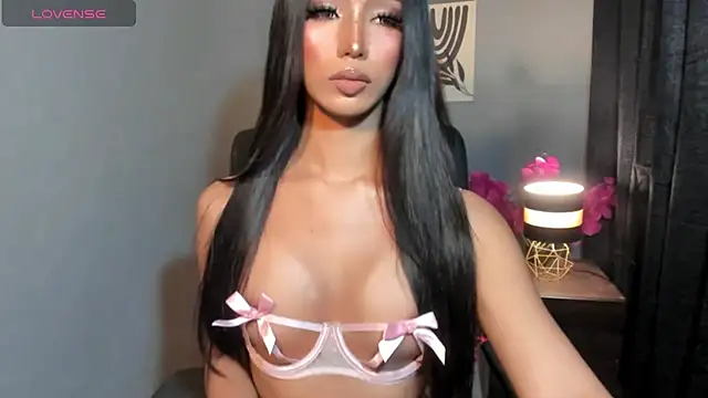 xEllaineCumsLotx online show from April 6, 2026, 8:37 am