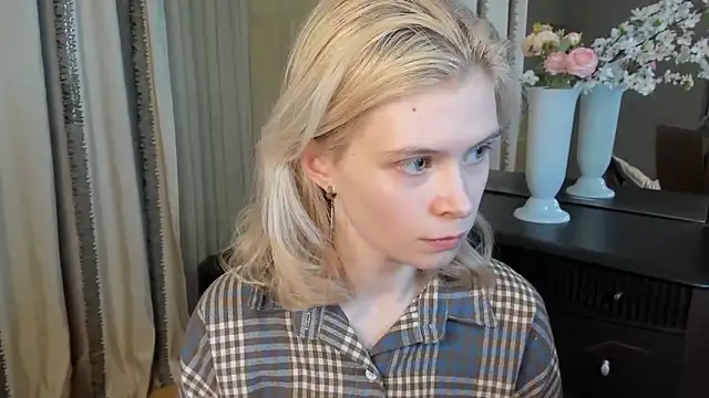 CarleySuski online show from March 24, 2026, 6:35 am